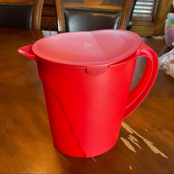 Tupperware Impressions Pitchers (2) 1 gallon - Picture 2 of 5